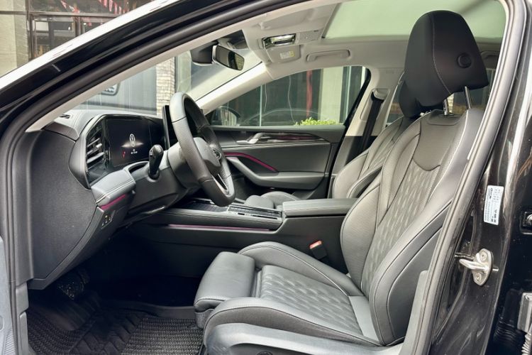 Used Volkswagen Magotan 2024 380TSI DSG Prestige Edition DaMai Package Interior 4