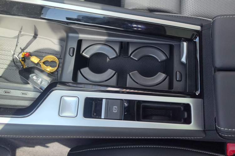 Used Volkswagen Magotan 2024 380TSI DSG Prestige Edition DaMai Package Interior 4