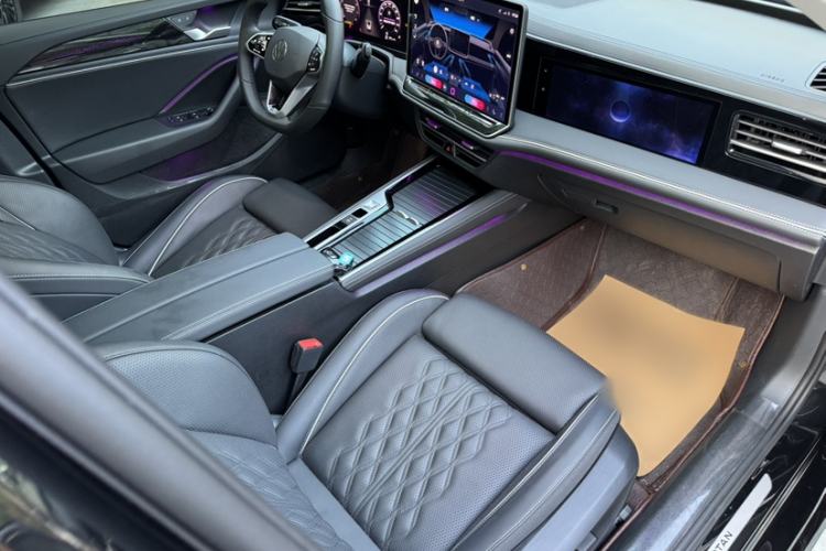 Used Volkswagen Magotan 2024 380TSI DSG Prestige Edition DaMai Package Interior 5