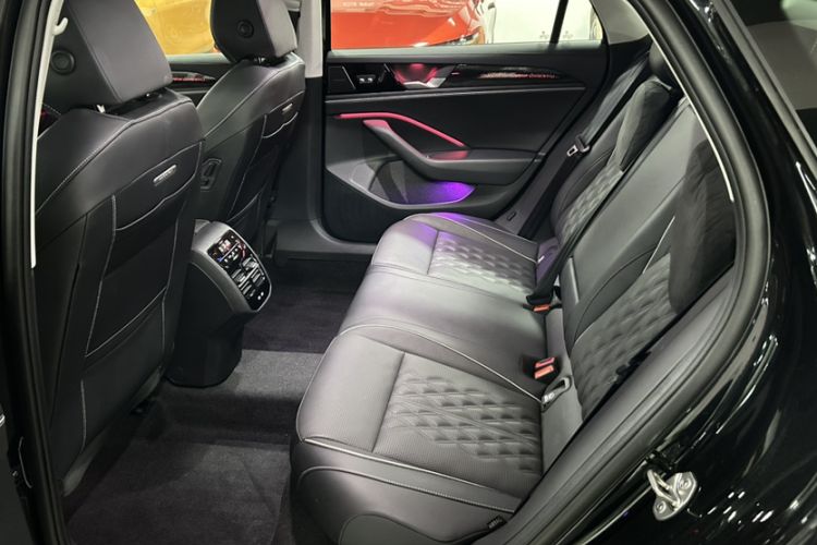 Used Volkswagen Magotan 2024 380TSI DSG Ultimate Edition Interior 5