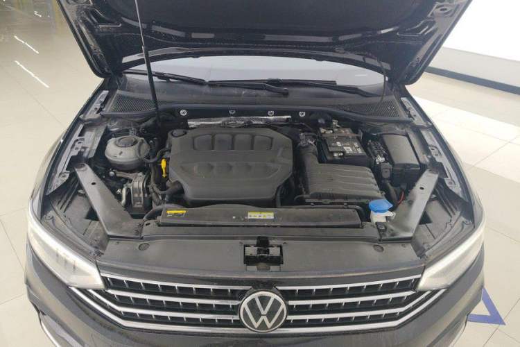 Used Volkswagen Magotan 2024 2 Million Units Zhongxiang Version 330TSI DSG Luxury Edition Interior 8