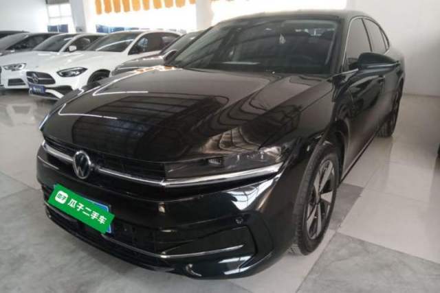 Used Volkswagen Magotan 2024 300TSI DSG Prestige Edition—A Real Eye-Catcher