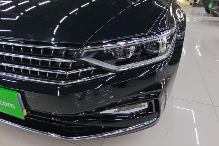 Used Volkswagen Magotan 2024 2 Million Units Zhongxiang Version 330TSI DSG Luxury Edition Left Front Headlight