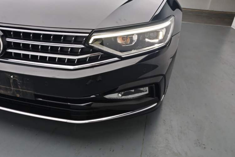 Used Volkswagen Magotan 2024 2 Million Units Zhongxiang Version 330TSI DSG Luxury Edition Left Front Headlight