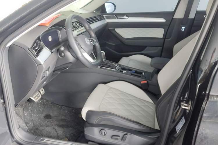 Used Volkswagen Magotan 2024 2 Million Units Zhongxiang Version 330TSI DSG Luxury Edition Left Front Seat