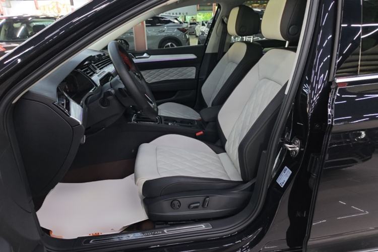 Used Volkswagen Magotan 2024 2 Million Units Zhongxiang Version 330TSI DSG Luxury Edition Left Front Seat