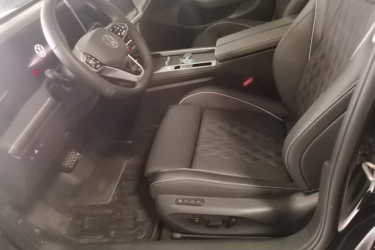 Used Volkswagen Magotan 2024 380TSI DSG Ultimate Edition Left Front Seat