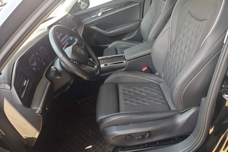 Used Volkswagen Magotan 2024 380TSI DSG Prestige Edition DaMai Package Left Front Seat