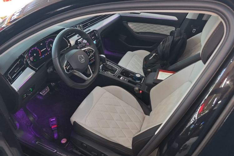 Used Volkswagen Magotan 2024 2 Million Units Zhongxiang Version 330TSI DSG Luxury Edition Left Front Seat