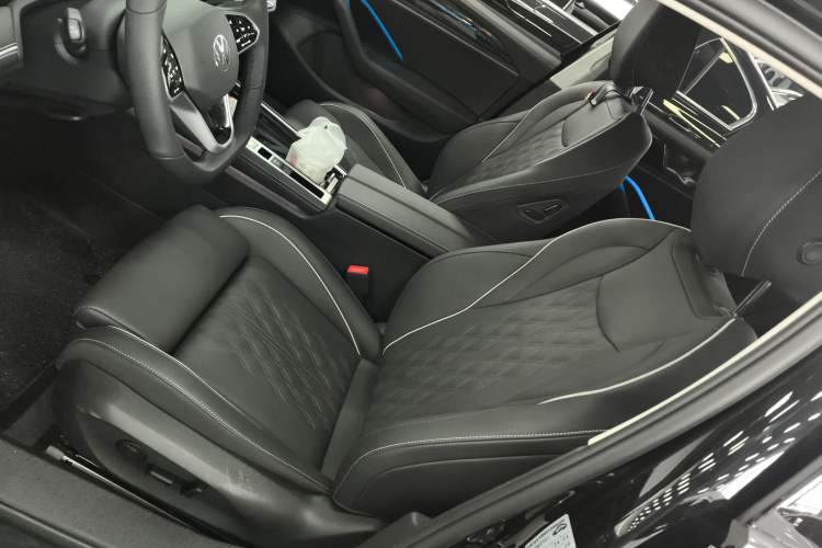 Used Volkswagen Magotan 2024 380TSI DSG Prestige Edition DaMai Package Left Front Seat