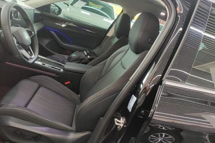 Used Volkswagen Magotan 2024 380TSI DSG Prestige Edition Left Front Seat