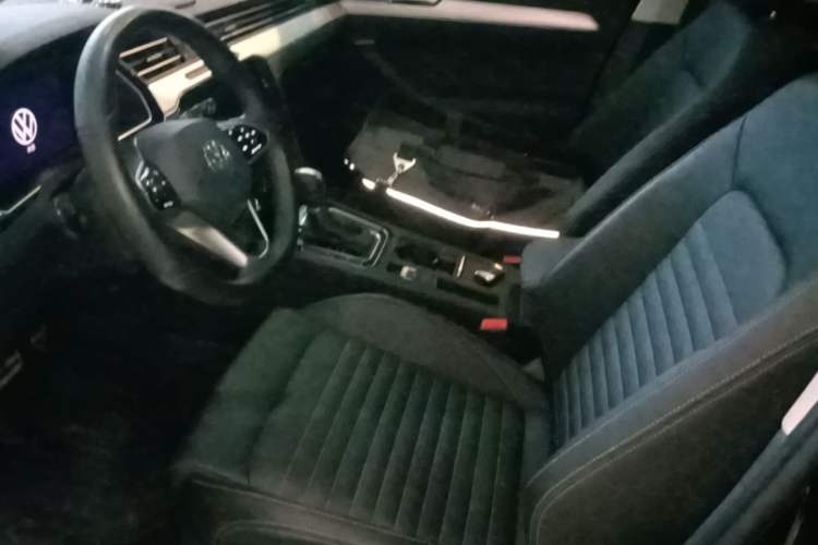 Used Volkswagen Magotan 2024 2 Million Units of Zhongxiang Version 280TSI DSG Comfort Edition Left Front Seat
