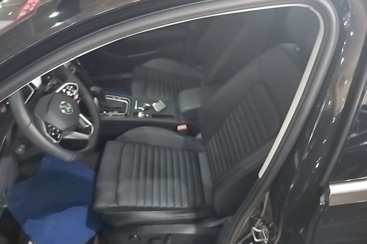 Used Volkswagen Magotan 2024 2 Million Units of Zhongxiang Version 280TSI DSG Comfort Edition Left Front Seat