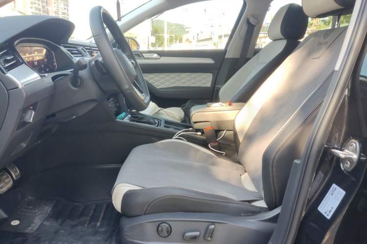 Used Volkswagen Magotan 2024 2 Million Units Zhongxiang Version 330TSI DSG Luxury Edition Left Front Seat