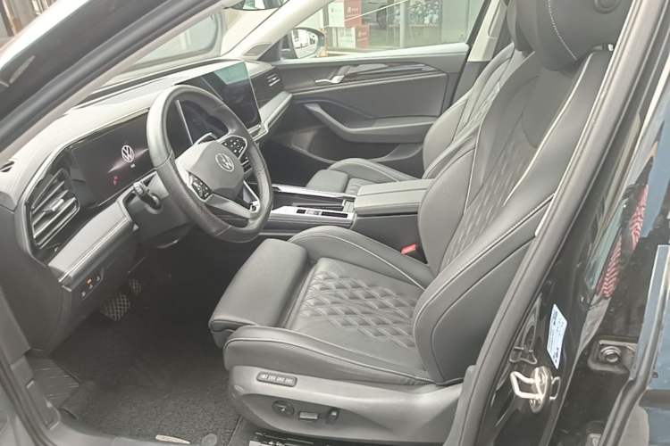 Used Volkswagen Magotan 2024 380TSI DSG Ultimate Edition Left Front Seat
