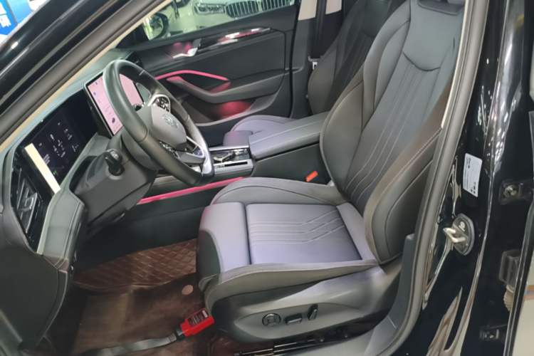 Used Volkswagen Magotan 2024 380TSI DSG Prestige Edition Left Front Seat