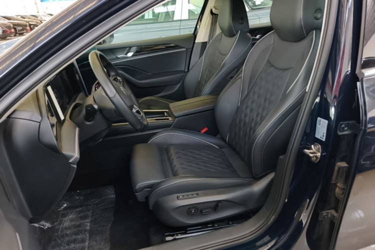 Used Volkswagen Magotan 2024 380TSI DSG Ultimate Edition Left Front Seat
