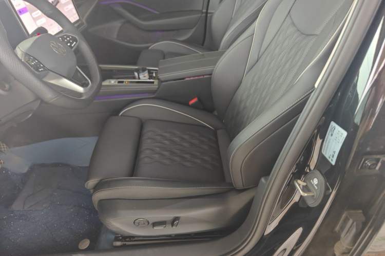 Used Volkswagen Magotan 2024 380TSI DSG Prestige Edition DaMai Package Left Front Seat