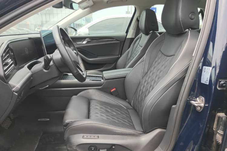 Used Volkswagen Magotan 2024 380TSI DSG Ultimate Edition Left Front Seat