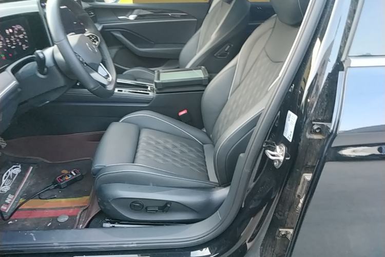 Used Volkswagen Magotan 2024 380TSI DSG Prestige Edition DaMai Package Left Front Seat