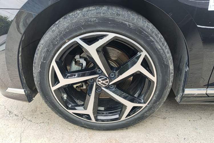 Used Volkswagen Magotan 2024 2 Million Units Zhongxiang Version 330TSI DSG Luxury Edition Left Front Wheel Hub