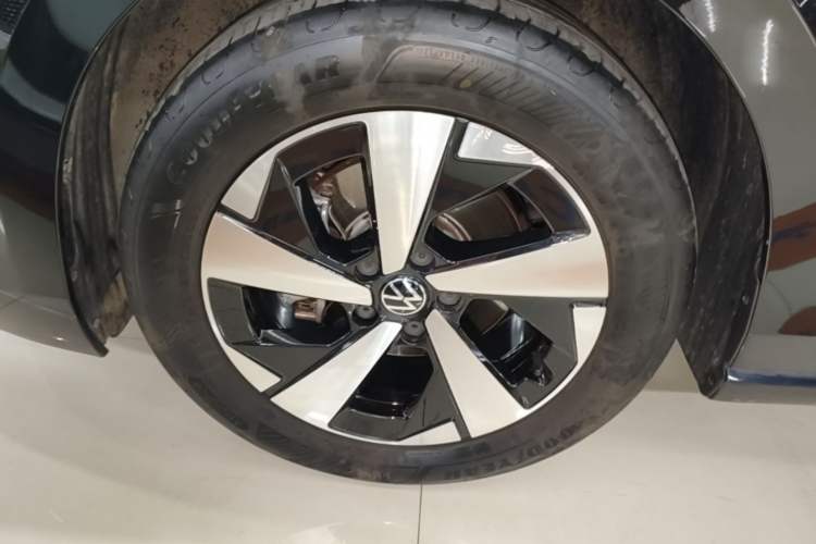 Used Volkswagen Magotan 2024 380TSI DSG Prestige Edition Left Front Wheel Hub