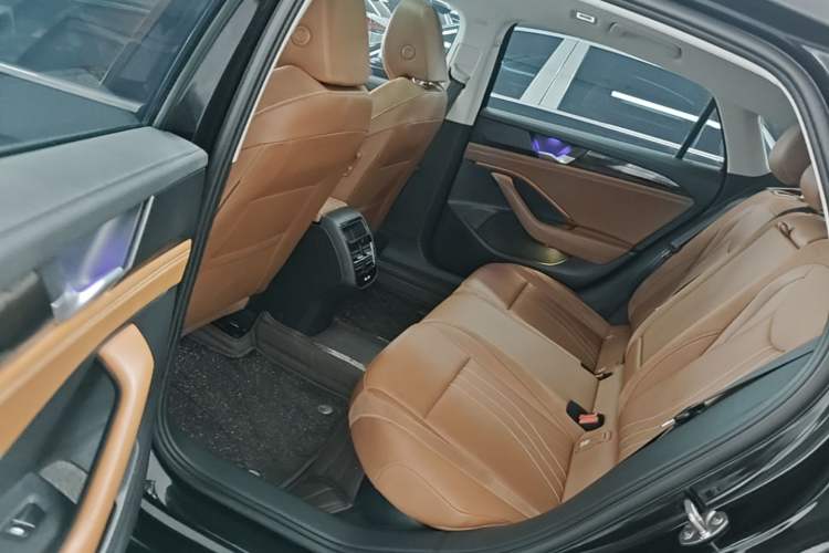 Used Volkswagen Magotan 2024 380TSI DSG Prestige Edition Left Rear Seat