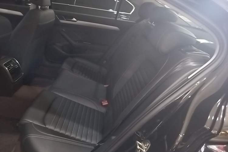 Used Volkswagen Magotan 2024 2 Million Units of Zhongxiang Version 280TSI DSG Comfort Edition Left Rear Seat