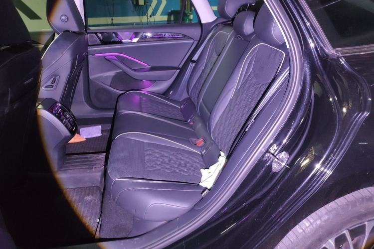 Used Volkswagen Magotan 2024 380TSI DSG Prestige Edition DaMai Package Left Rear Seat