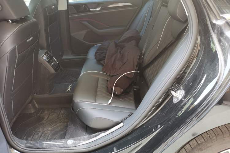 Used Volkswagen Magotan 2024 380TSI DSG Prestige Edition DaMai Package Left Rear Seat