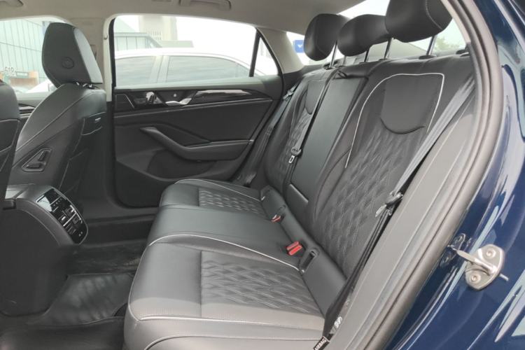 Used Volkswagen Magotan 2024 380TSI DSG Ultimate Edition Left Rear Seat