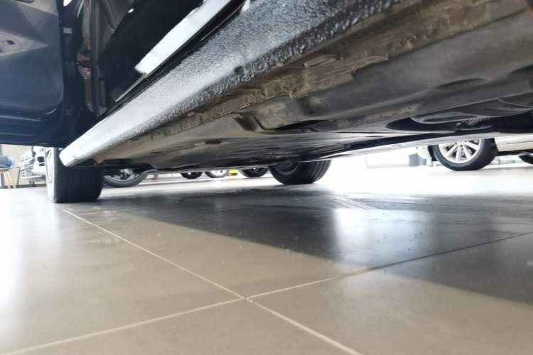 Used Volkswagen Magotan 2024 380TSI DSG Prestige Edition DaMai Package Left Side Sill