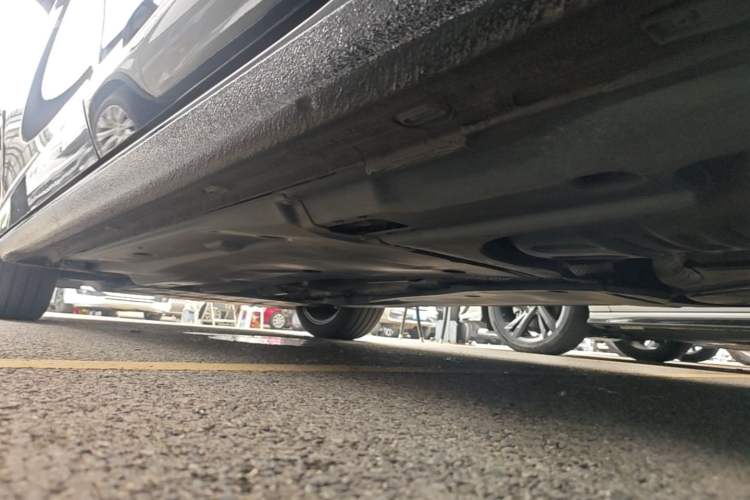 Used Volkswagen Magotan 2024 380TSI DSG Prestige Edition DaMai Package Left Side Sill