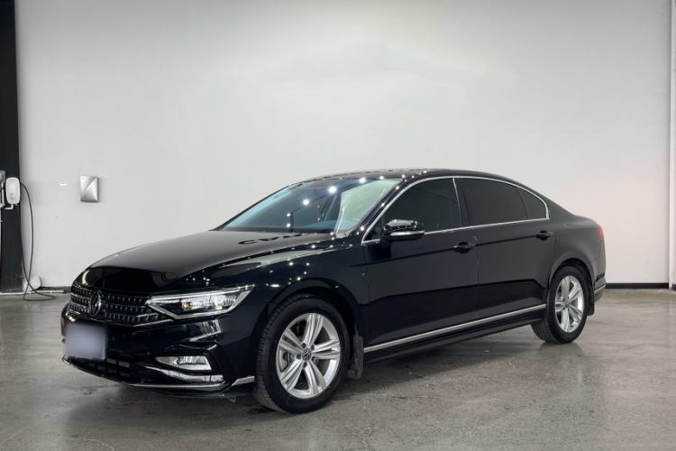 Volkswagen Magotan 2024 2 Million Units of Zhongxiang Version 280TSI DSG Comfort Edition