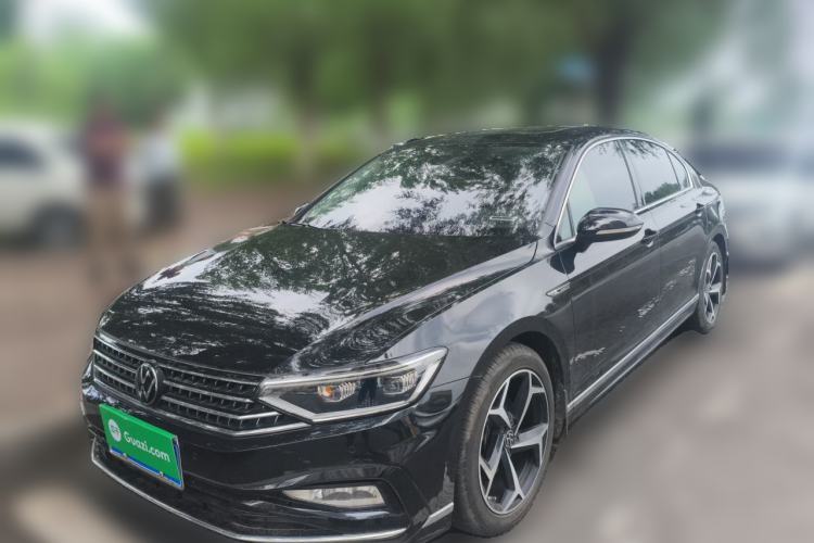 Used Volkswagen Magotan 2024 2 Million Units Zhongxiang Version 330TSI DSG Luxury Edition Guazi used car, China used car export, Used car for sale, Used cars, Cheapest cars for sale