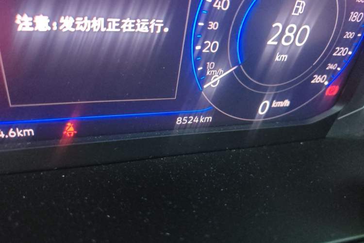 Used Volkswagen Magotan 2024 2 Million Units Zhongxiang Version 330TSI DSG Luxury Edition Odometer Close Up