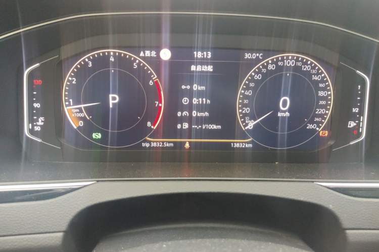 Used Volkswagen Magotan 2024 2 Million Units Zhongxiang Version 330TSI DSG Luxury Edition Odometer Close Up