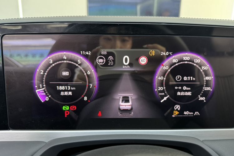 Used Volkswagen Magotan 2024 300TSI DSG Prestige Edition—A Real Eye-Catcher Odometer Close Up