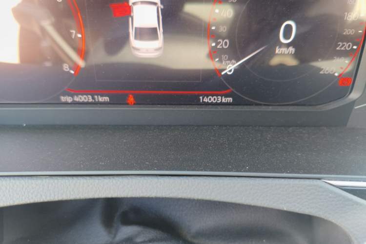 Used Volkswagen Magotan 2024 2 Million Units Zhongxiang Version 330TSI DSG Luxury Edition Odometer Close Up