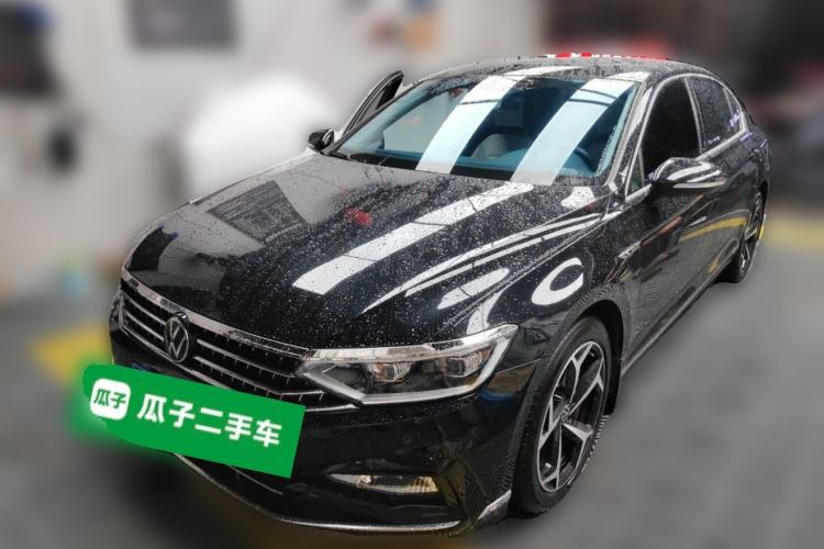 Volkswagen Magotan 2024 2 Million Units Zhongxiang Version 330TSI DSG Luxury Edition
