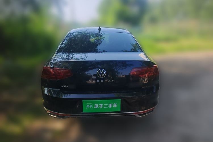 Used Volkswagen Magotan 2024 2 Million Units Zhongxiang Version 330TSI DSG Luxury Edition Rear