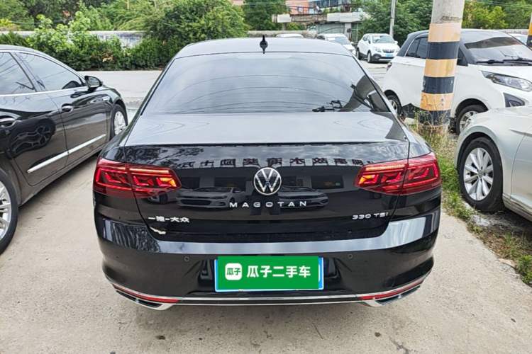 Used Volkswagen Magotan 2024 2 Million Units Zhongxiang Version 330TSI DSG Luxury Edition Rear