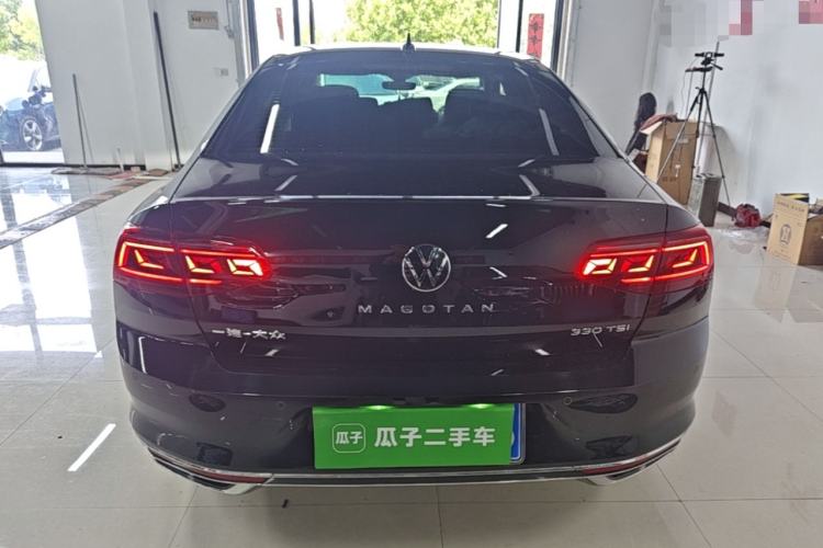 Used Volkswagen Magotan 2024 2 Million Units Zhongxiang Version 330TSI DSG Luxury Edition Rear