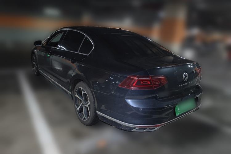 Used Volkswagen Magotan 2024 2 Million Units Zhongxiang Version 330TSI DSG Luxury Edition Rear Left 45 Deg