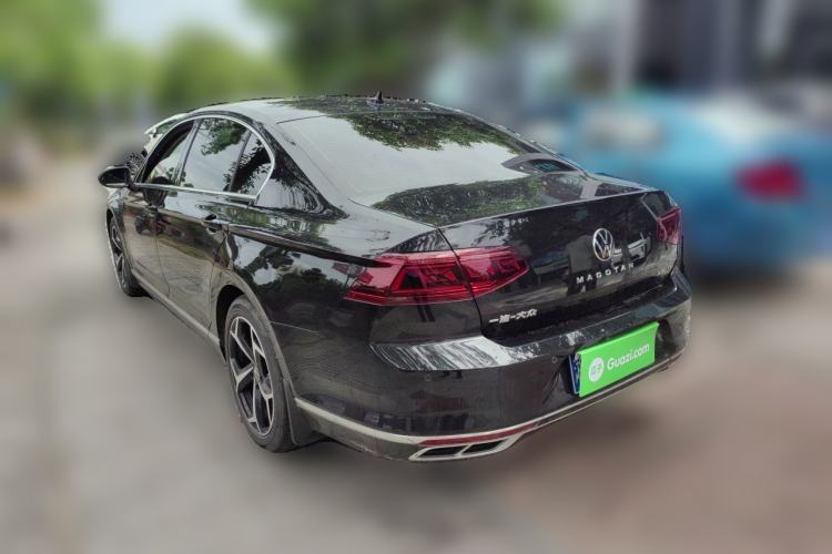 Used Volkswagen Magotan 2024 2 Million Units Zhongxiang Version 330TSI DSG Luxury Edition Rear Left 45 Deg