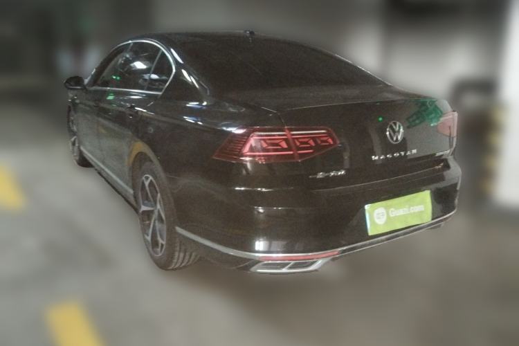 Used Volkswagen Magotan 2024 2 Million Units Zhongxiang Version 330TSI DSG Luxury Edition Rear Left 45 Deg