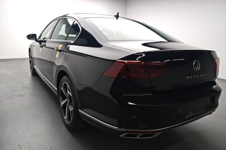 Used Volkswagen Magotan 2024 2 Million Units Zhongxiang Version 330TSI DSG Luxury Edition Rear Left 45 Deg