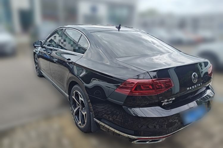 Used Volkswagen Magotan 2024 2 Million Units Zhongxiang Version 330TSI DSG Luxury Edition Rear Left 45 Deg