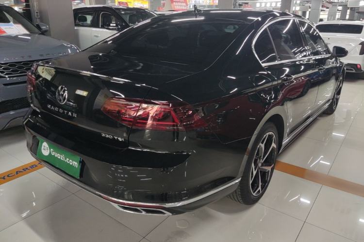 Used Volkswagen Magotan 2024 2 Million Units Zhongxiang Version 330TSI DSG Luxury Edition Rear Right 45 Deg