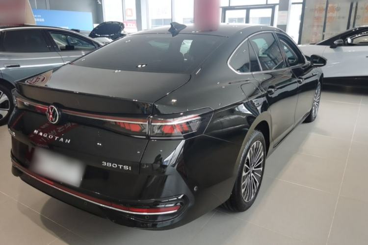 Used Volkswagen Magotan 2024 380TSI DSG Prestige Edition DaMai Package Rear Right 45 Deg